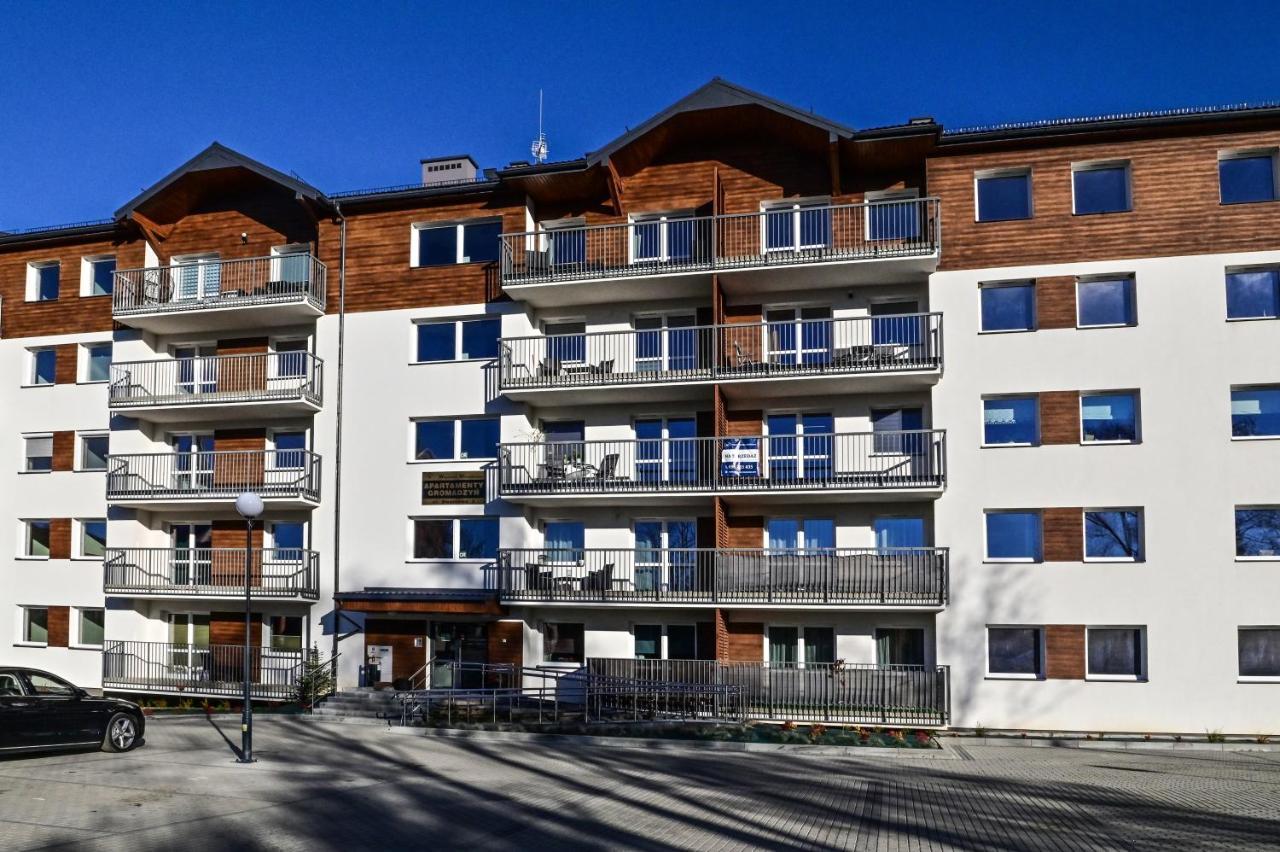 Apartament Loftspa Ustrzyki Dolne Exterior foto